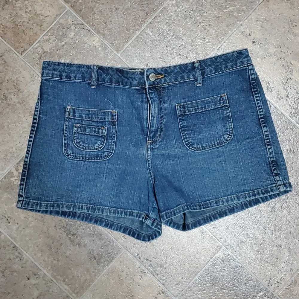 💥3/$30 Old Navy Mini Cute Pocket Denim Jean Shorts